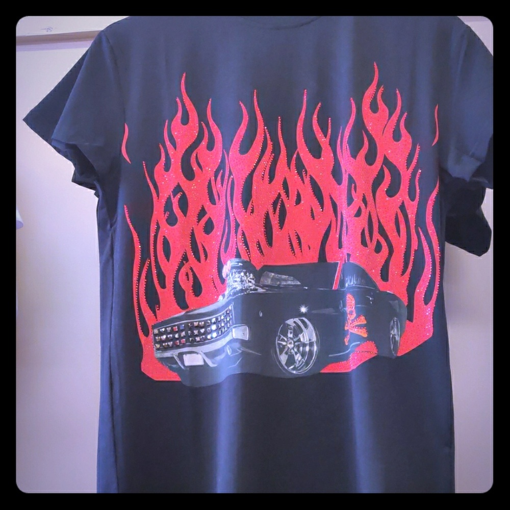 men's tee shirt